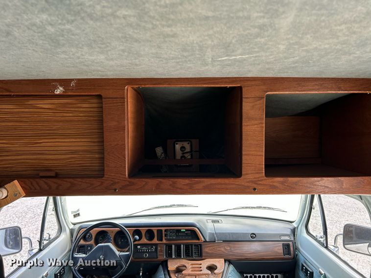 image for item NQ9844 1990 Dodge Ram  RV