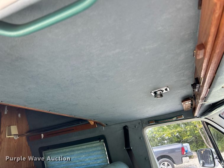 image for item NQ9844 1990 Dodge Ram  RV