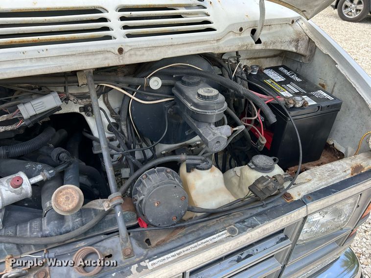 image for item NQ9844 1990 Dodge Ram  RV