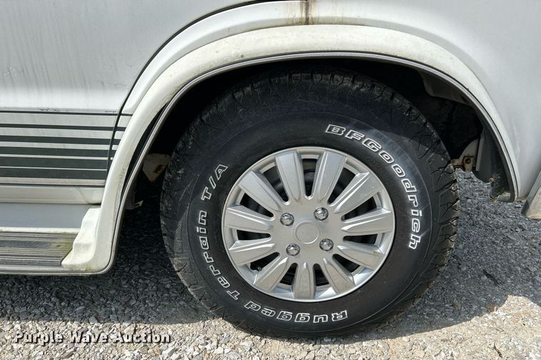 image for item NQ9844 1990 Dodge Ram  RV