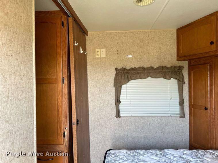 image for item NQ9848 2012 Heartland Northcountry  camper
