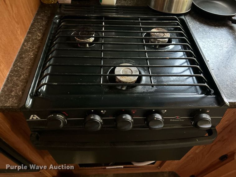 image for item NQ9848 2012 Heartland Northcountry  camper