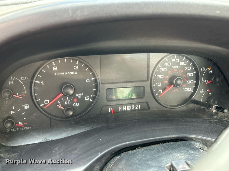 image for item NQ9849 2005 Ford F450 Super Duty XL  bucket truck