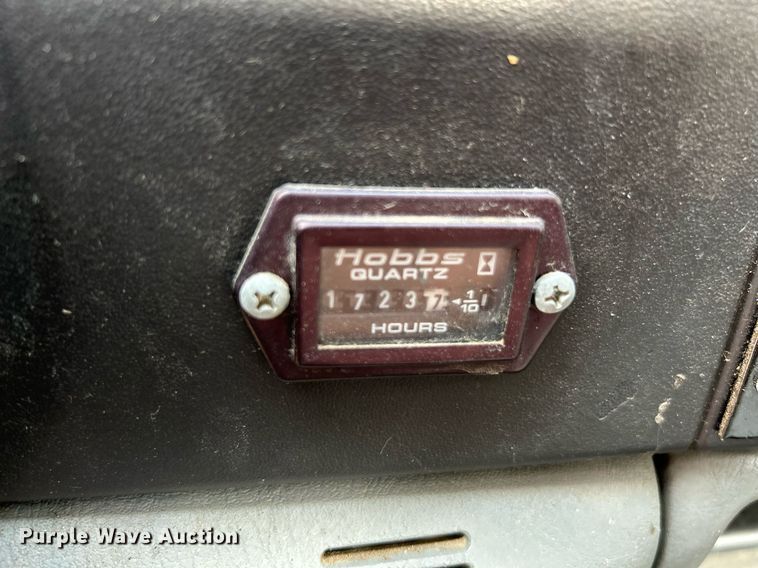 image for item NQ9849 2005 Ford F450 Super Duty XL  bucket truck