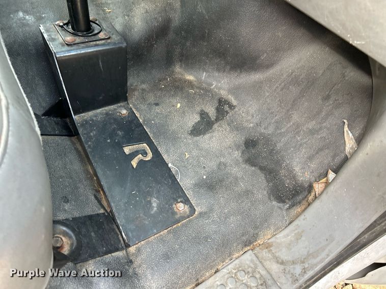 image for item NQ9849 2005 Ford F450 Super Duty XL  bucket truck