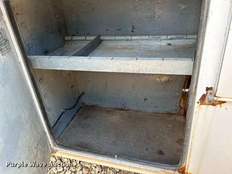 image for item NQ9850 2005 Ford F450 Super Duty XL  bucket truck