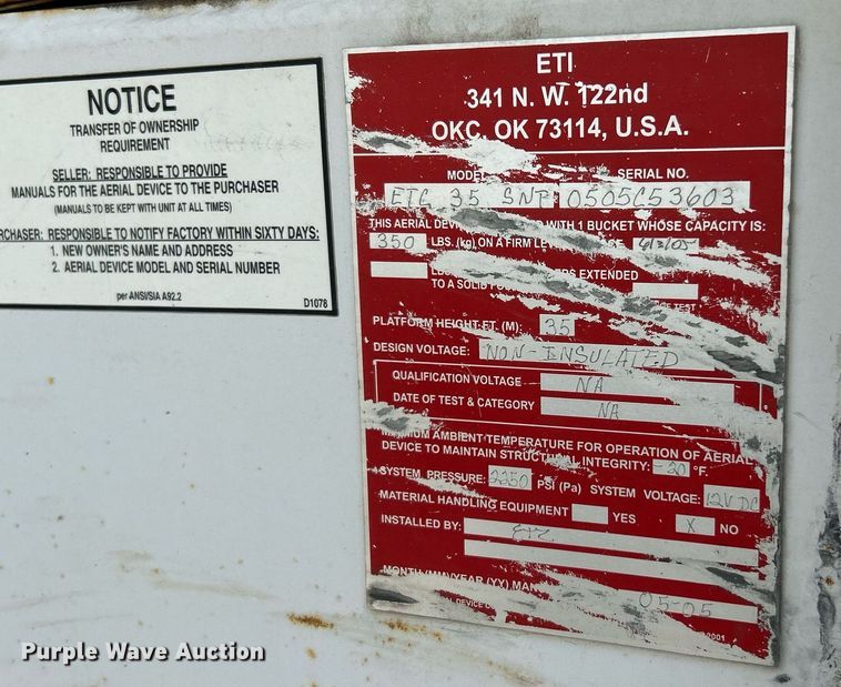 image for item NQ9850 2005 Ford F450 Super Duty XL  bucket truck