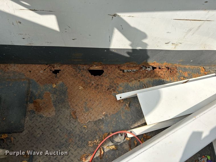 image for item NQ9850 2005 Ford F450 Super Duty XL  bucket truck