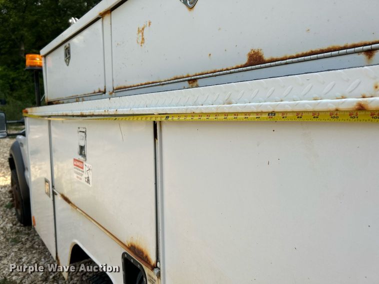 image for item NQ9850 2005 Ford F450 Super Duty XL  bucket truck