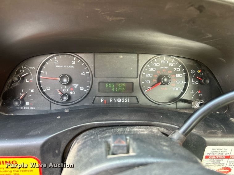 image for item NQ9850 2005 Ford F450 Super Duty XL  bucket truck