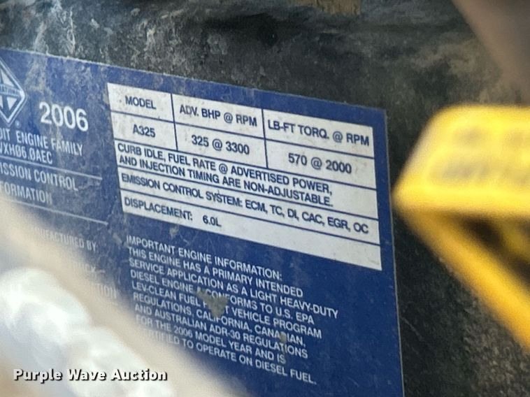 image for item NQ9850 2005 Ford F450 Super Duty XL  bucket truck