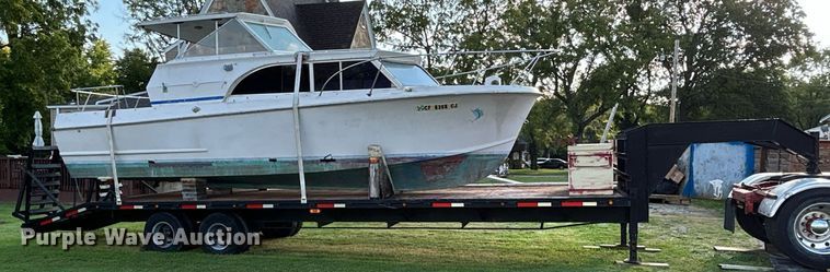 image for item NQ9870 1966 California  boat