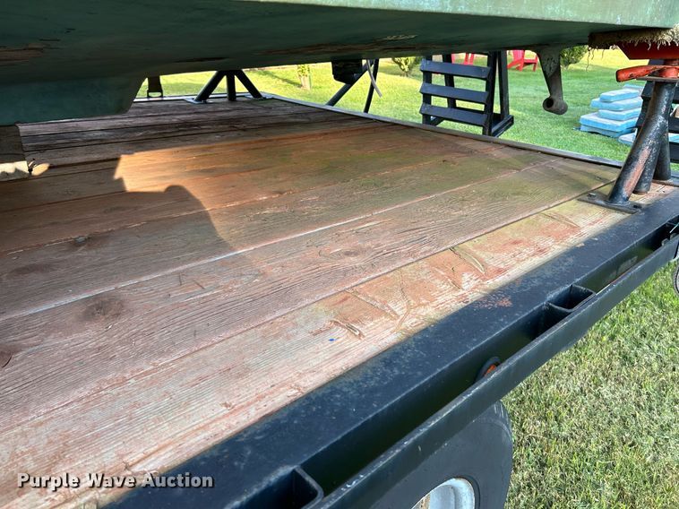 image for item NQ9870 1966 California  boat