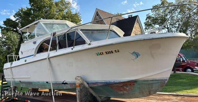 image for item NQ9870 1966 California  boat