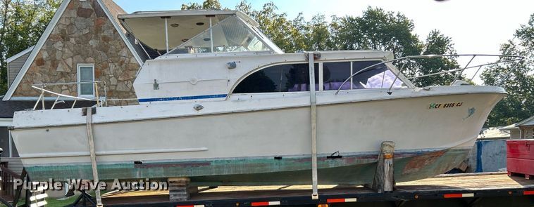 image for item NQ9870 1966 California  boat