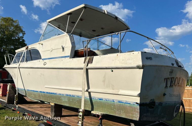 image for item NQ9870 1966 California  boat