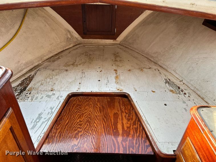 image for item NQ9870 1966 California  boat