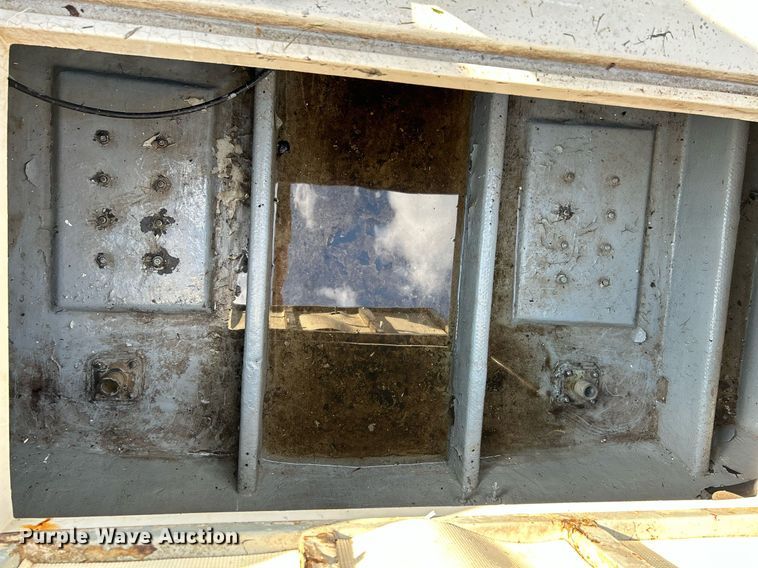 image for item NQ9870 1966 California  boat