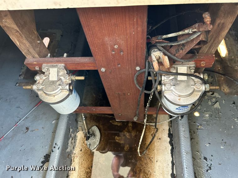 image for item NQ9870 1966 California  boat