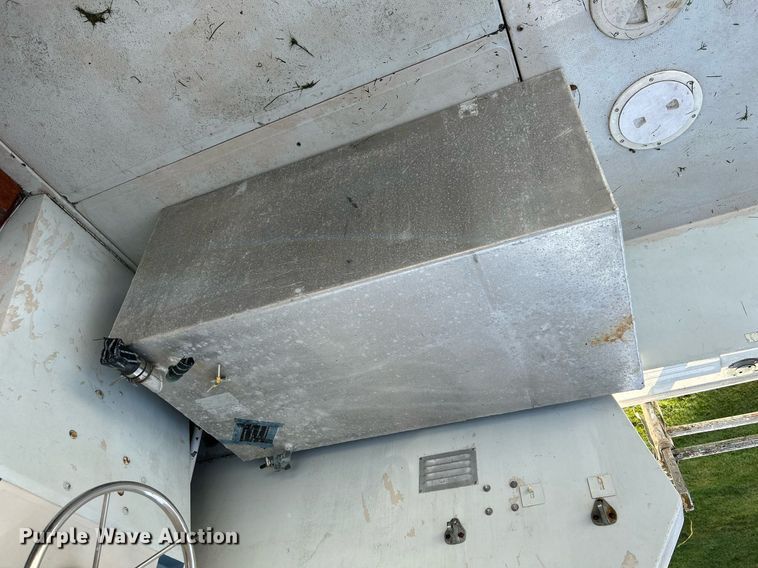 image for item NQ9870 1966 California  boat