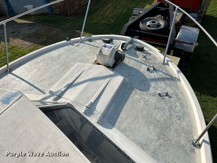 image for item NQ9870 1966 California  boat