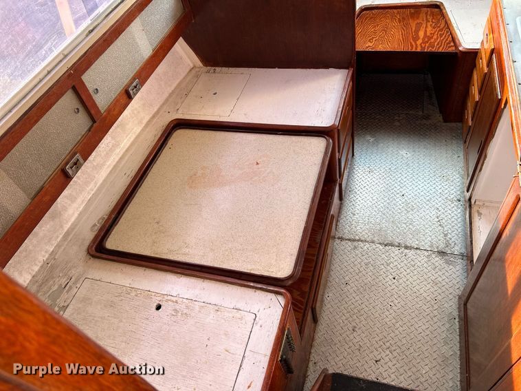 image for item NQ9870 1966 California  boat