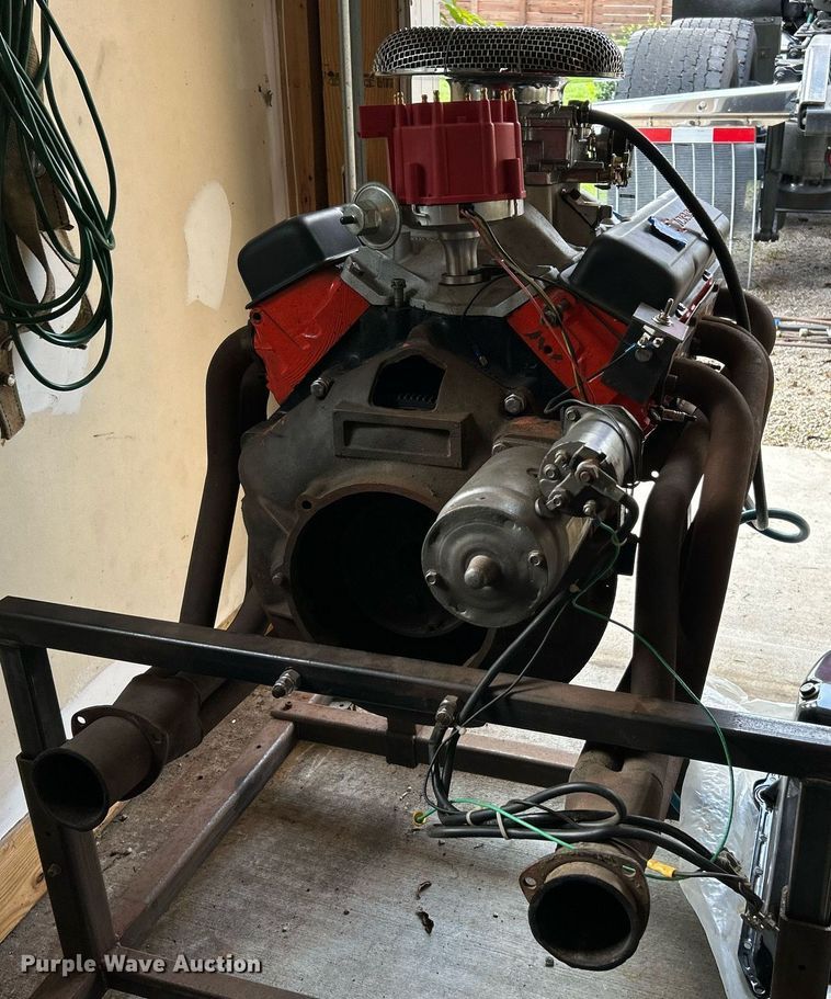 image for item NQ9870 1966 California  boat