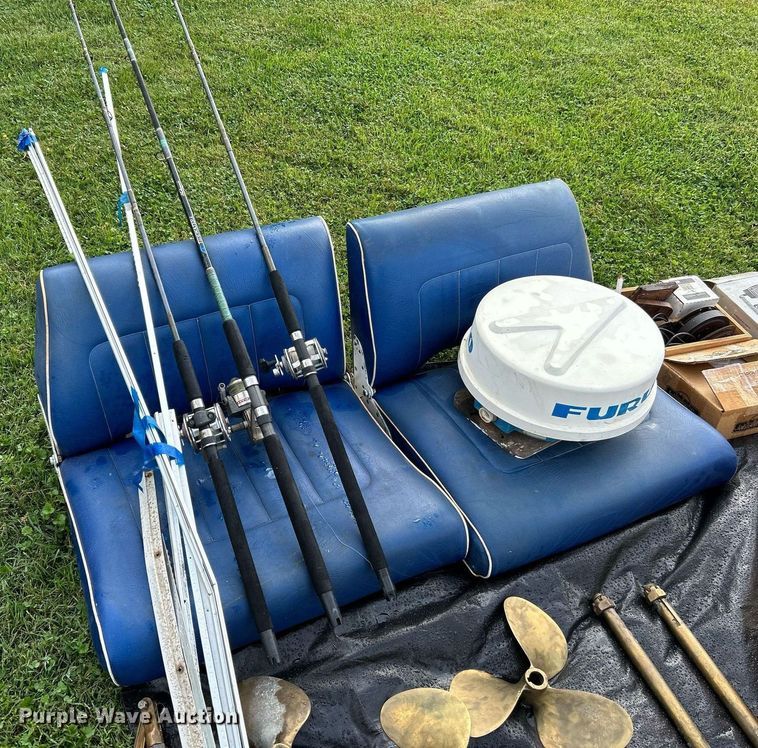 image for item NQ9870 1966 California  boat