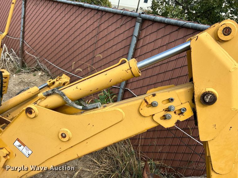 image for item NQ9893 2007 Vermeer B903A  backhoe attachment