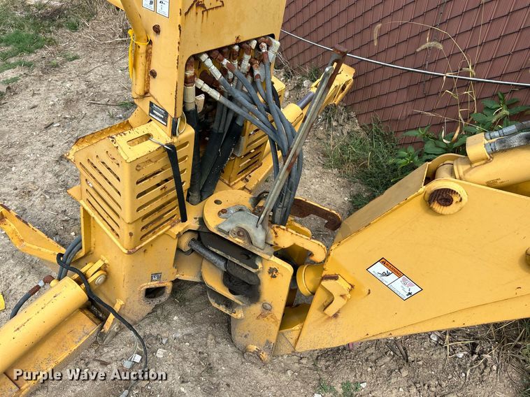 image for item NQ9893 2007 Vermeer B903A  backhoe attachment