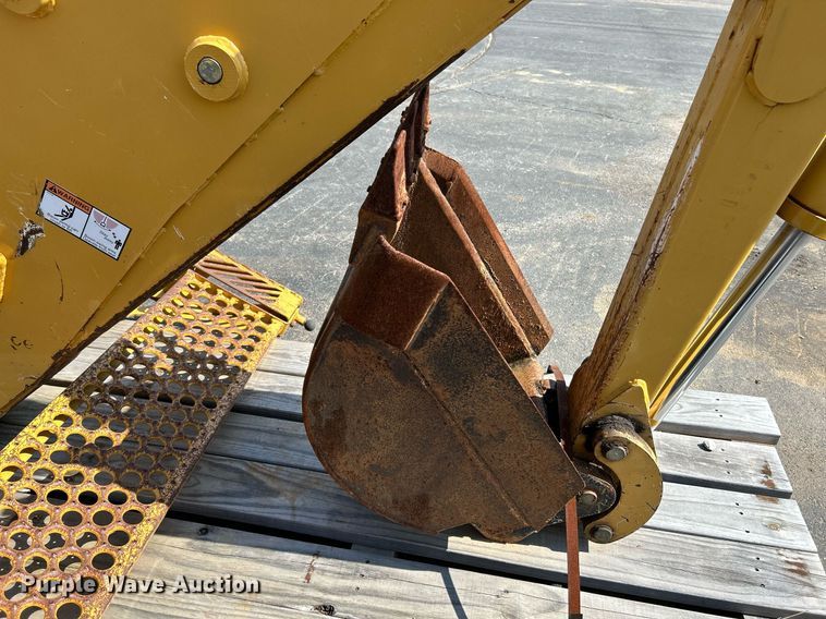 image for item NQ9895 2013 Vermeer B1250  backhoe attachment