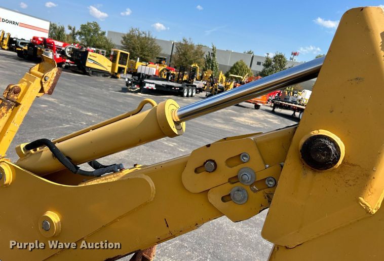 image for item NQ9895 2013 Vermeer B1250  backhoe attachment