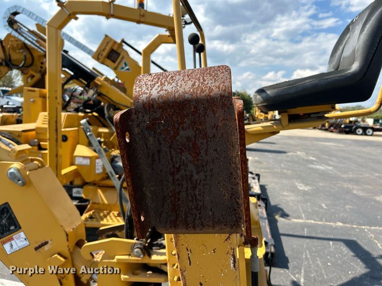 image for item NQ9895 2013 Vermeer B1250  backhoe attachment