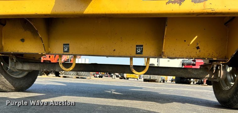 image for item NQ9896 2015 Vermeer BC700XL  wood chipper