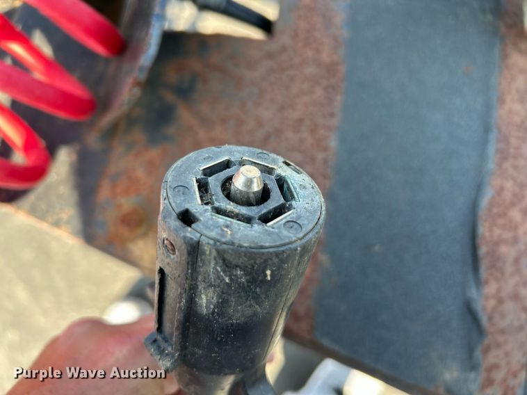 image for item NQ9897 2015 Belshe FB30  equipment trailer