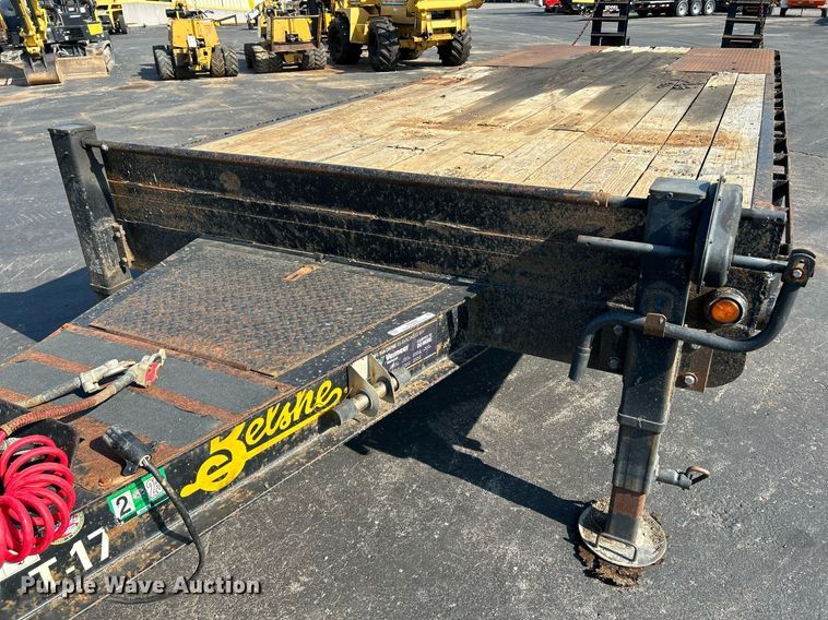 image for item NQ9897 2015 Belshe FB30  equipment trailer
