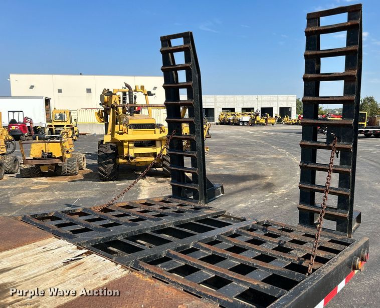 image for item NQ9897 2015 Belshe FB30  equipment trailer