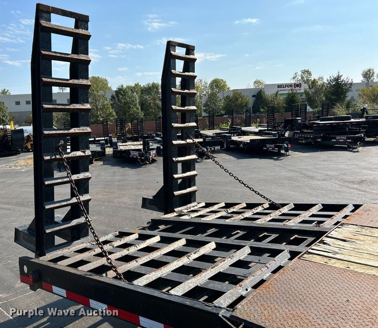 image for item NQ9897 2015 Belshe FB30  equipment trailer
