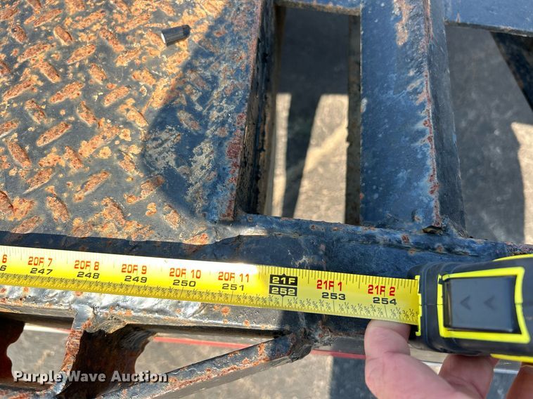 image for item NQ9897 2015 Belshe FB30  equipment trailer