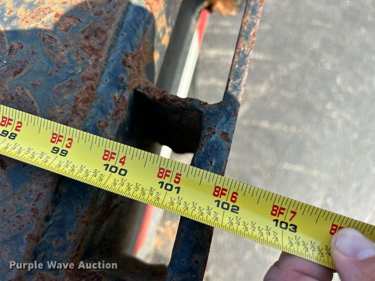 image for item NQ9897 2015 Belshe FB30  equipment trailer