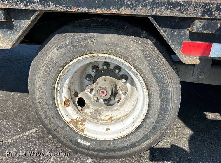 image for item NQ9897 2015 Belshe FB30  equipment trailer