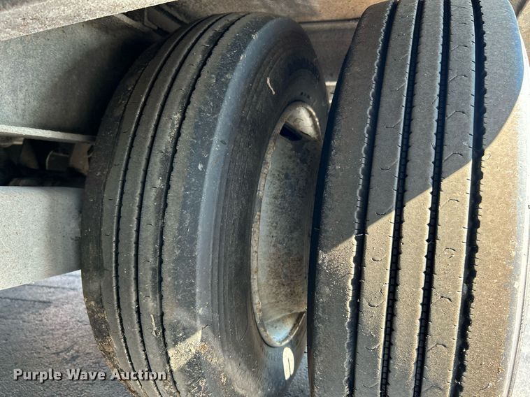 image for item NQ9897 2015 Belshe FB30  equipment trailer