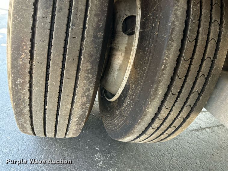 image for item NQ9897 2015 Belshe FB30  equipment trailer