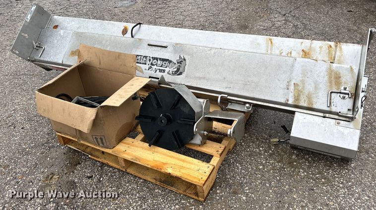 image for item NQ9904 Buyers Salt Dogg  spreader