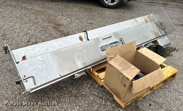 image for item NQ9904 Buyers Salt Dogg  spreader