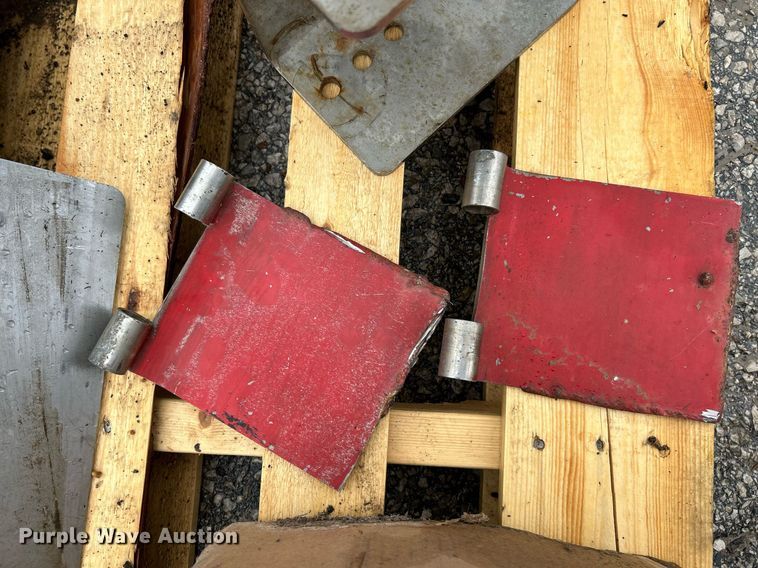 image for item NQ9904 Buyers Salt Dogg  spreader