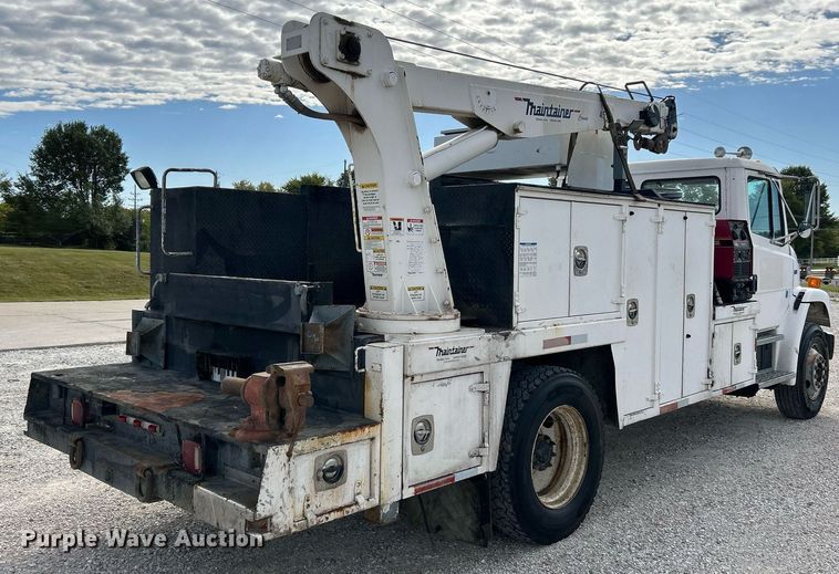 image for item NQ9907 1999 Freightliner FL60  utility / service truck
