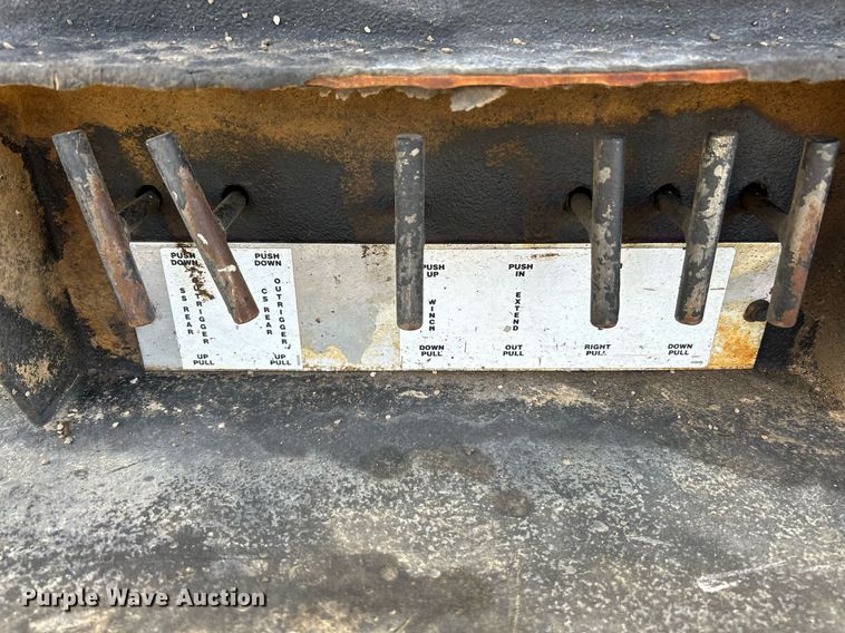 image for item NQ9907 1999 Freightliner FL60  utility / service truck