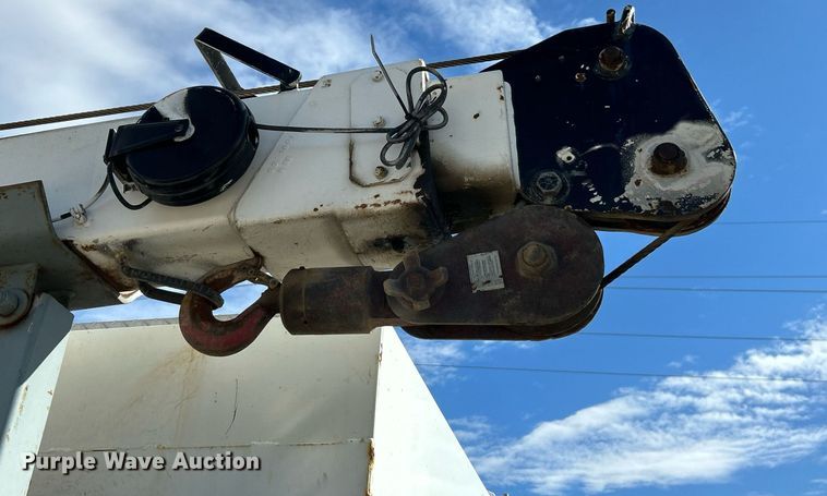 image for item NQ9907 1999 Freightliner FL60  utility / service truck