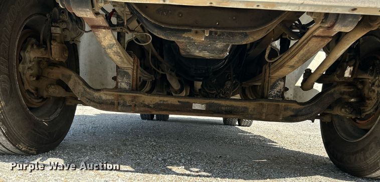 image for item NQ9907 1999 Freightliner FL60  utility / service truck